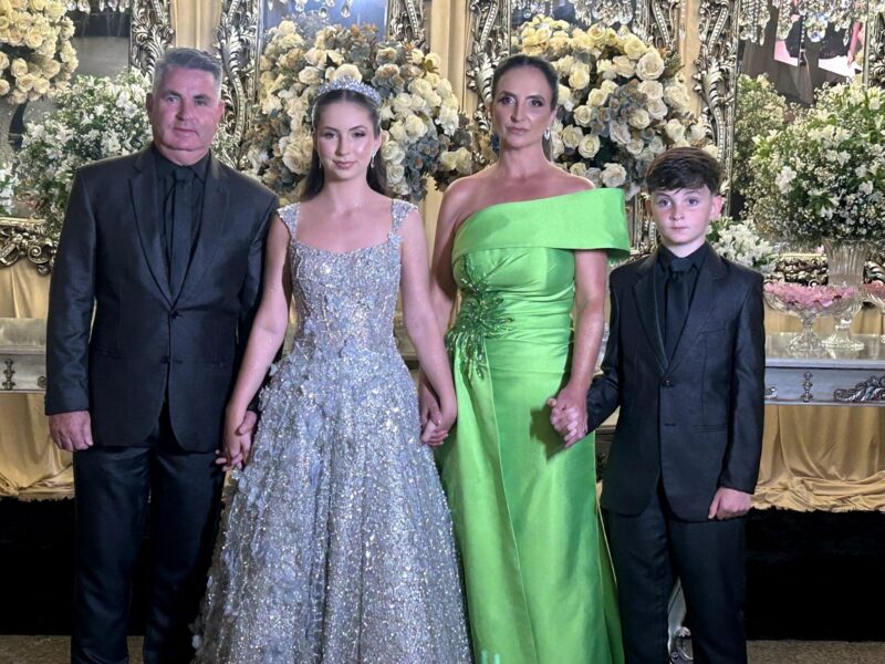 Camila Camargos – 15 anos